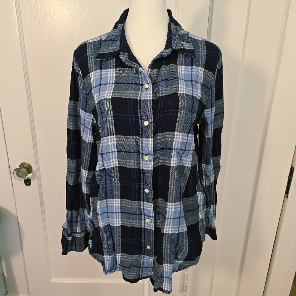 GAP Blue And White Plaid Button Up Size S